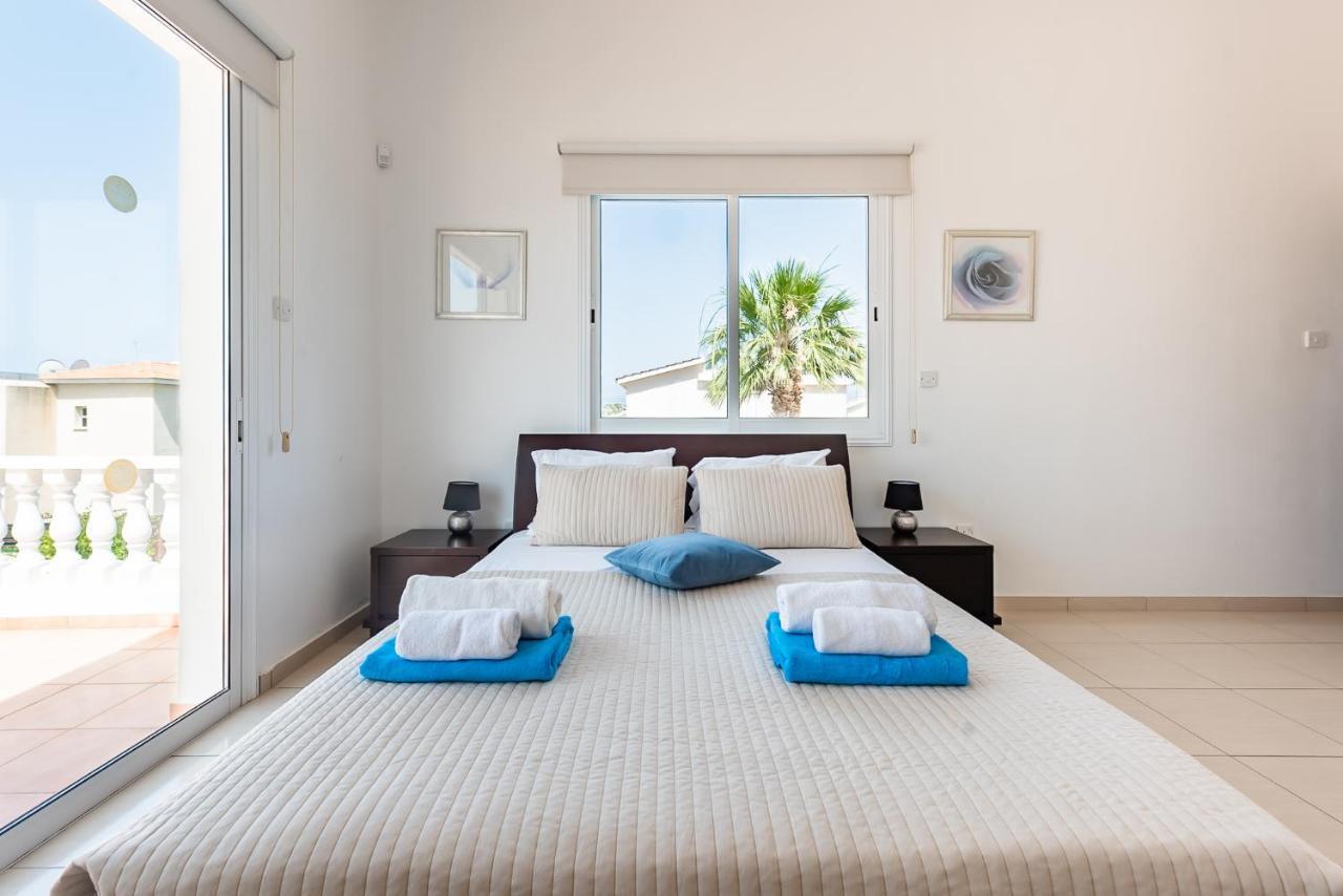 Villa Alysia By Ezoria Villas Coral Bay Exteriér fotografie
